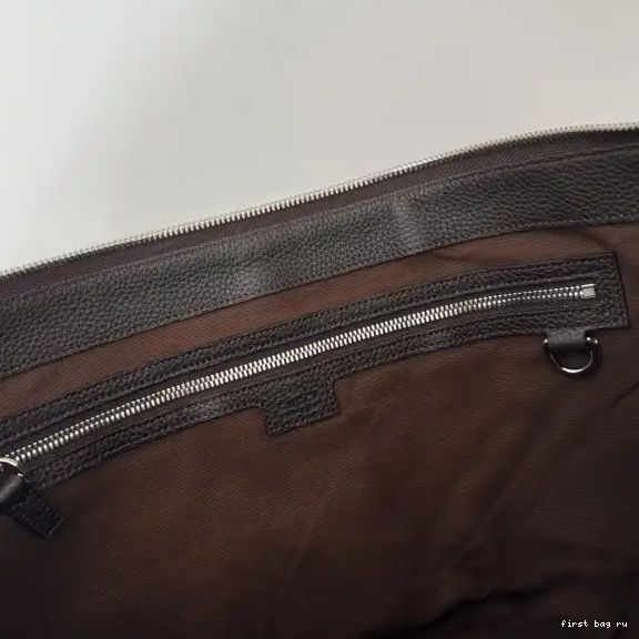 First bag ru Gucci B shoulder bag medium 0629